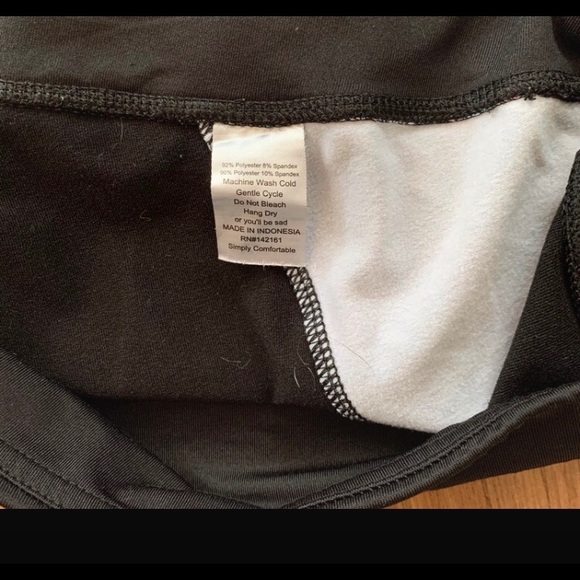 LulaRoe Capri leggings size M/8 leggings. - Picture 3 of 3